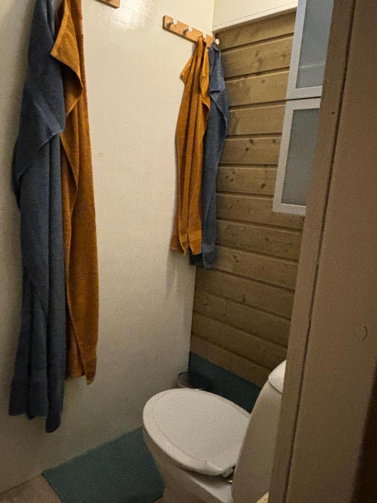 ホテル Aan De Dijk ドルドレヒト エクステリア 写真